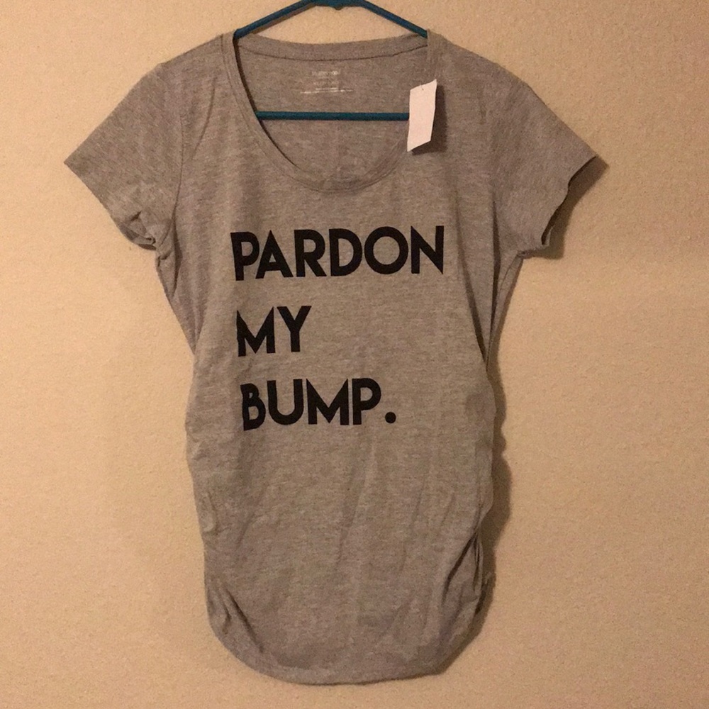 NWT maternity tee